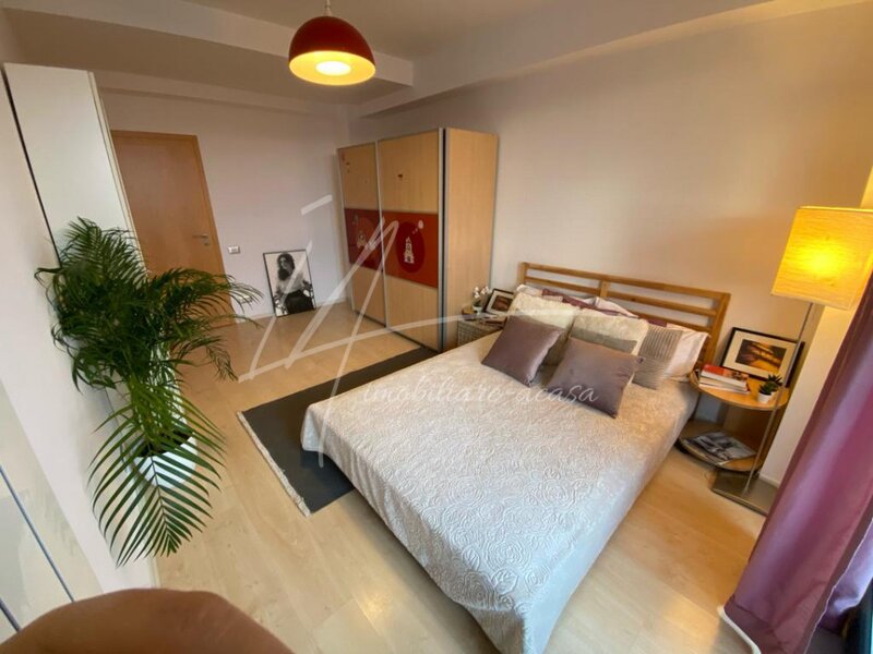 Prelungirea Ghencea, Apartament spatios cu 6 camere, 192 mp. utili in Prelungirea Ghencea 281
